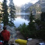 camping-cascades-alpine-lake